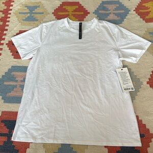 New Mens White Lululemon Fundamental T Size XL